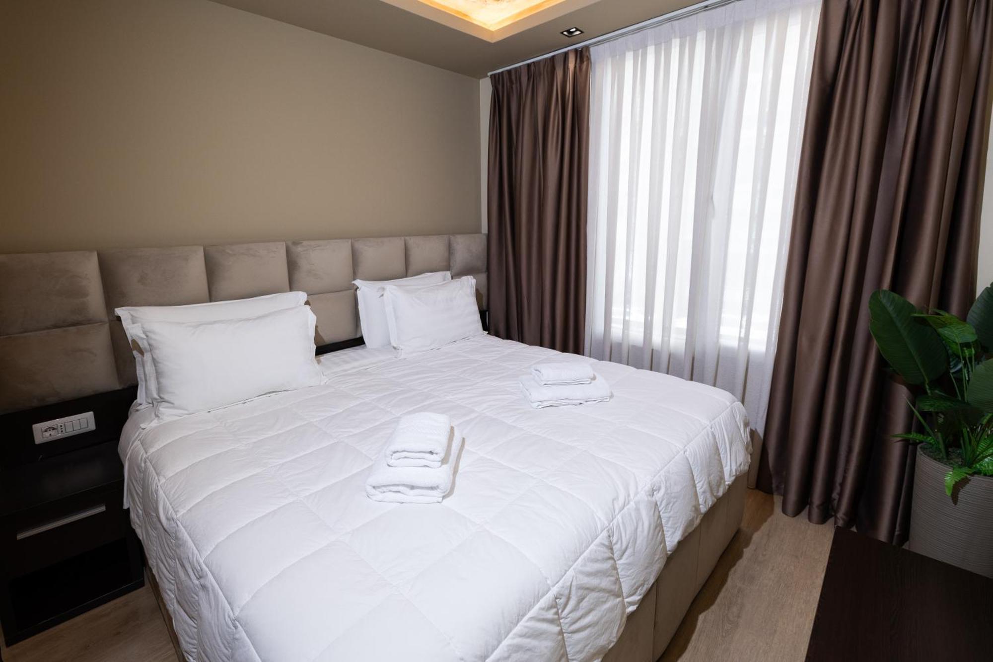 טיראנה 4R Colombo Hotel מראה חיצוני תמונה