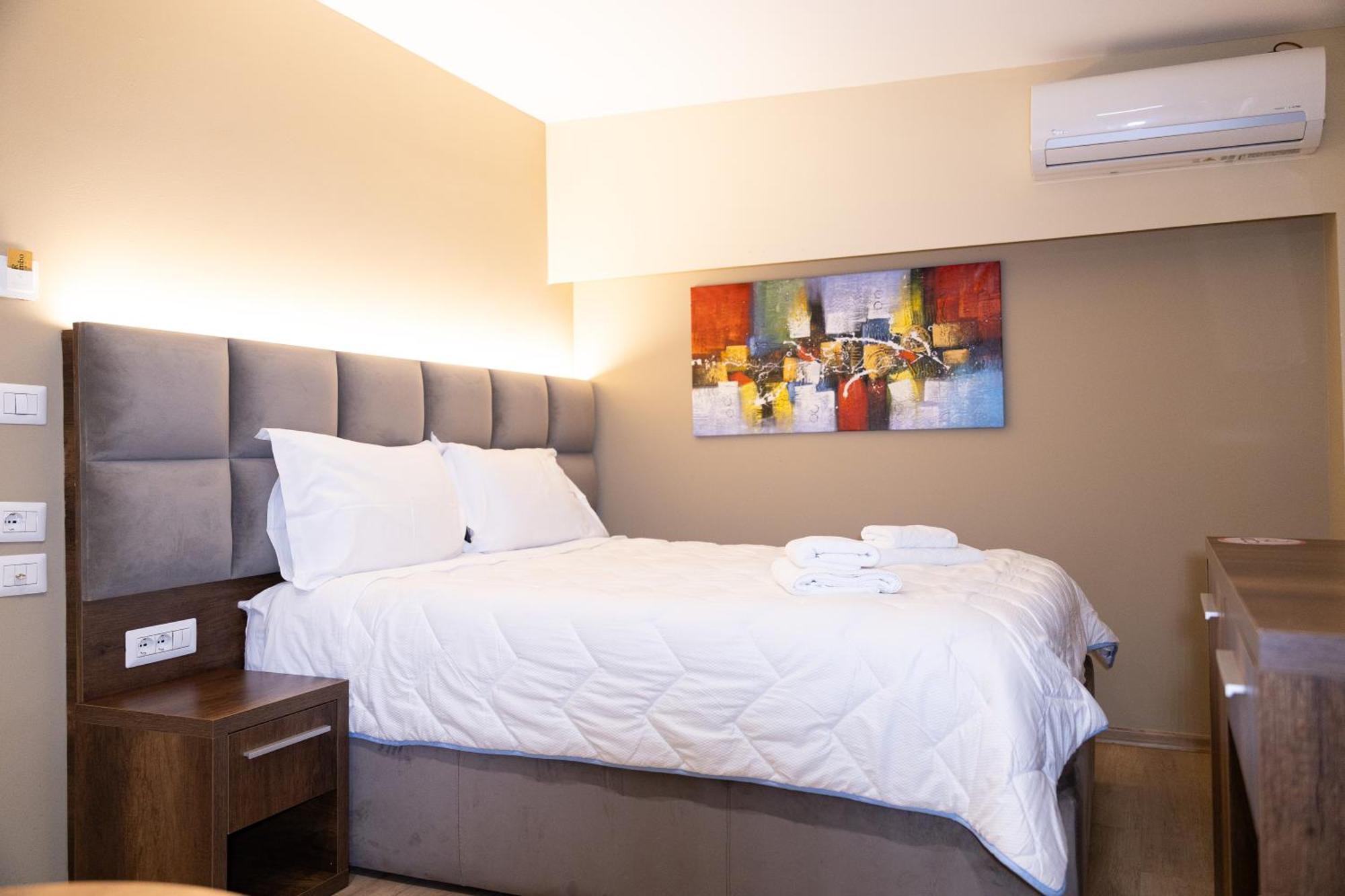טיראנה 4R Colombo Hotel מראה חיצוני תמונה