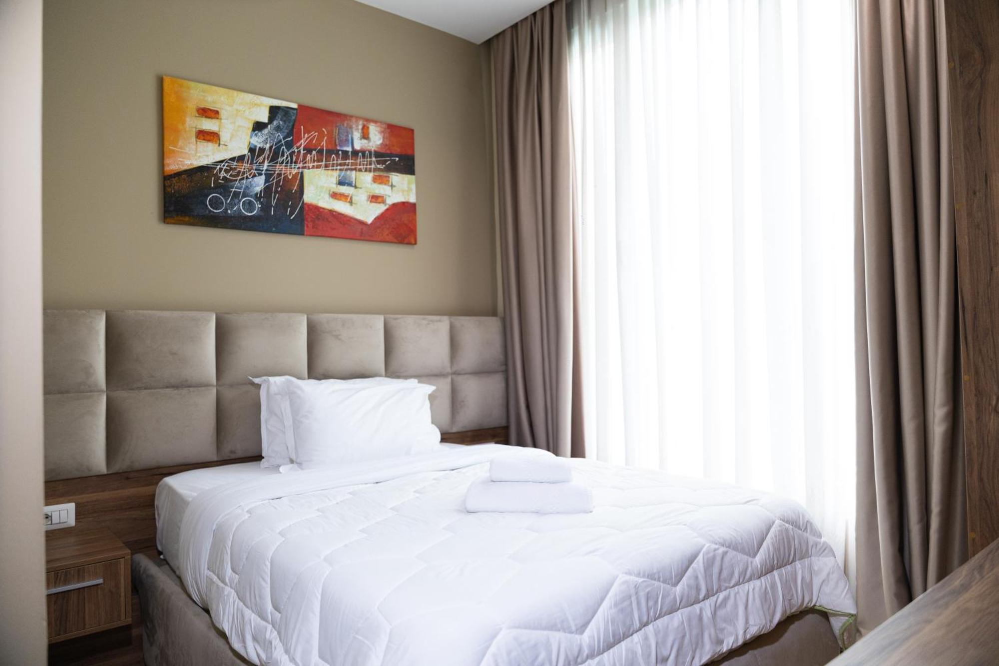 טיראנה 4R Colombo Hotel מראה חיצוני תמונה