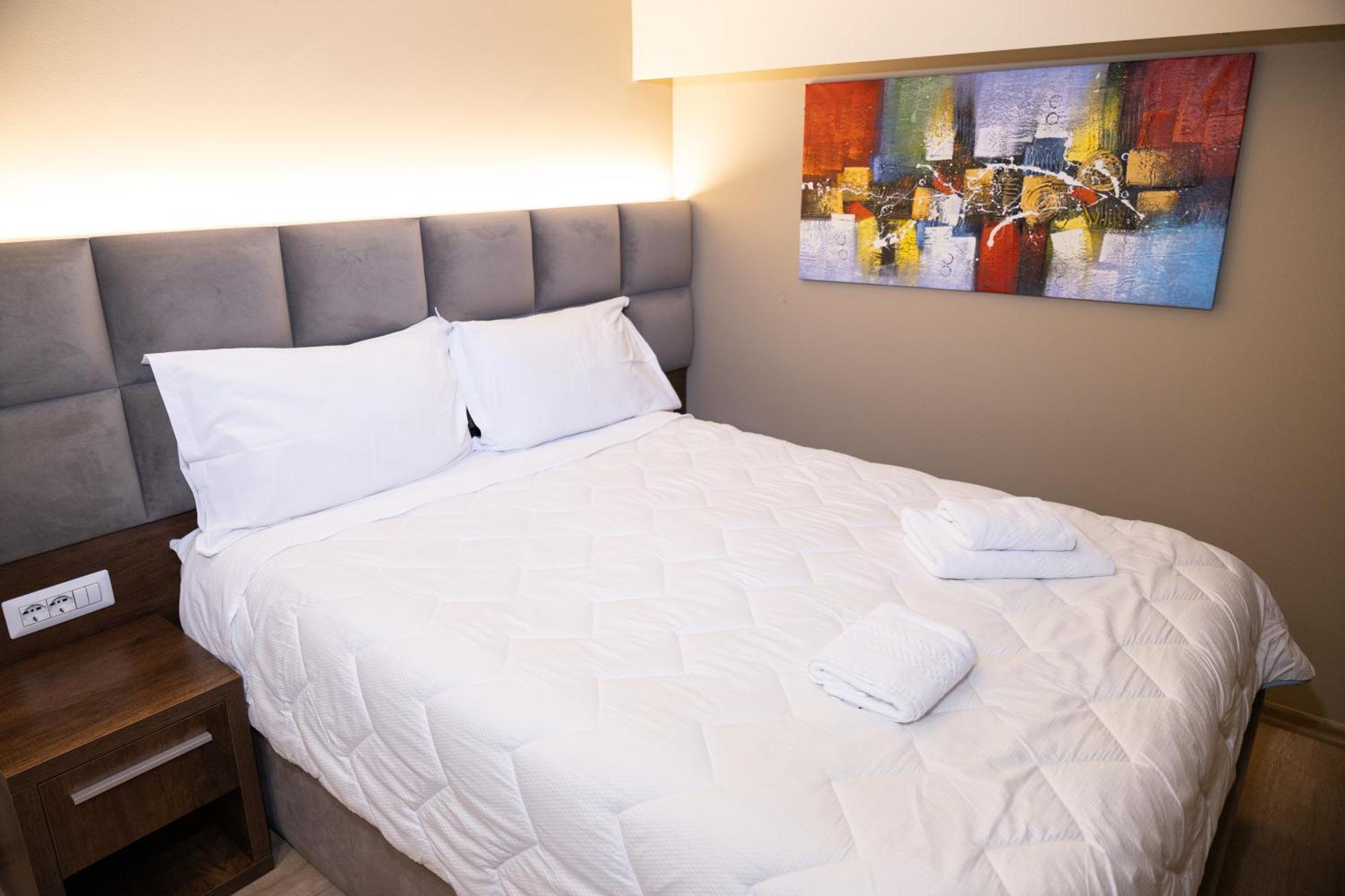 טיראנה 4R Colombo Hotel מראה חיצוני תמונה