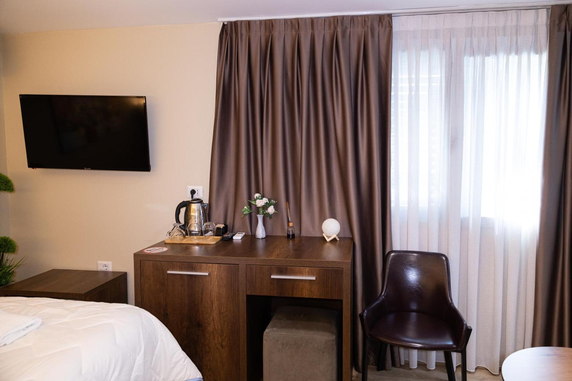 טיראנה 4R Colombo Hotel מראה חיצוני תמונה